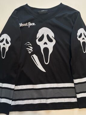 Ghost face skull  vintage style Halloween jersey 96 medium